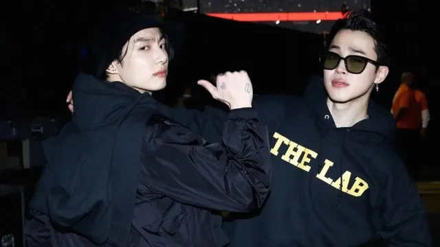 bts-jungkook-hugs-fellow-military-soldier-for-group-photo-jimin-flaunts-serious-look-latest-kpop-news